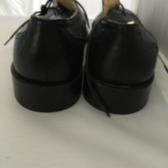 DRESS-UP SHOES FOR MEN. - Picture 3 of 7